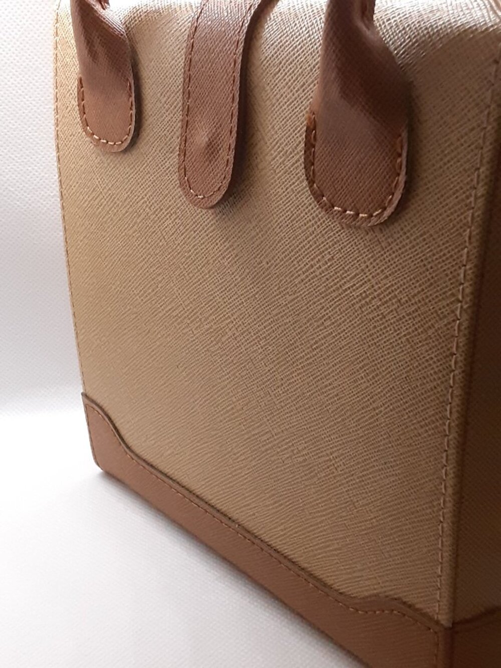 NEW suitcase style jewelry travel organizer - Picture 8 of 9